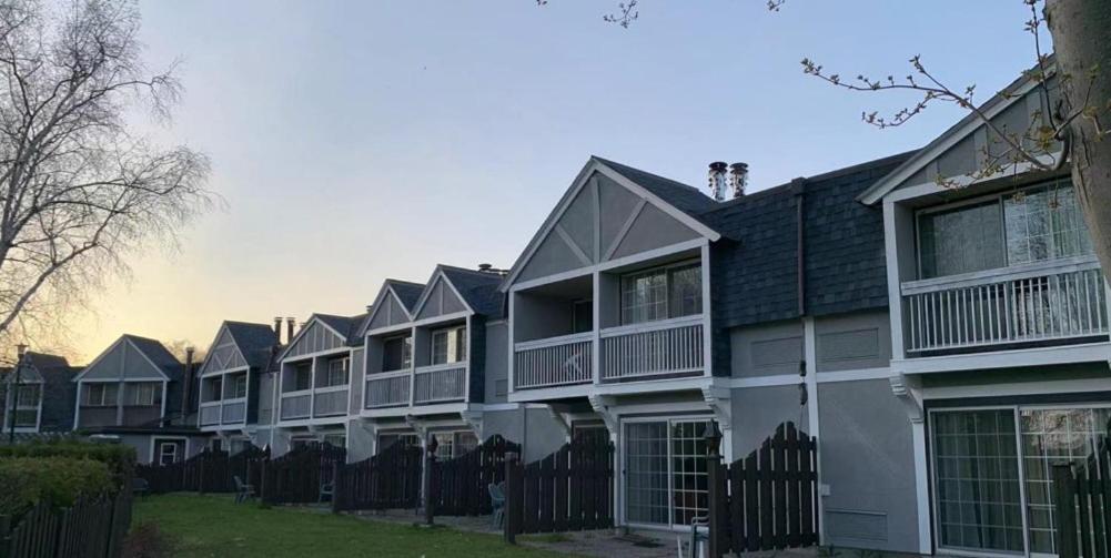Lagoon City Pier One Resort Exterior photo